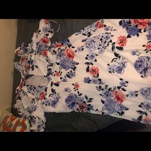 Candie's Dresses - Cold shoulder flowered dress NEVER WORN Candie's Dresses - Cold shoulder flowered dress NEVER WORN